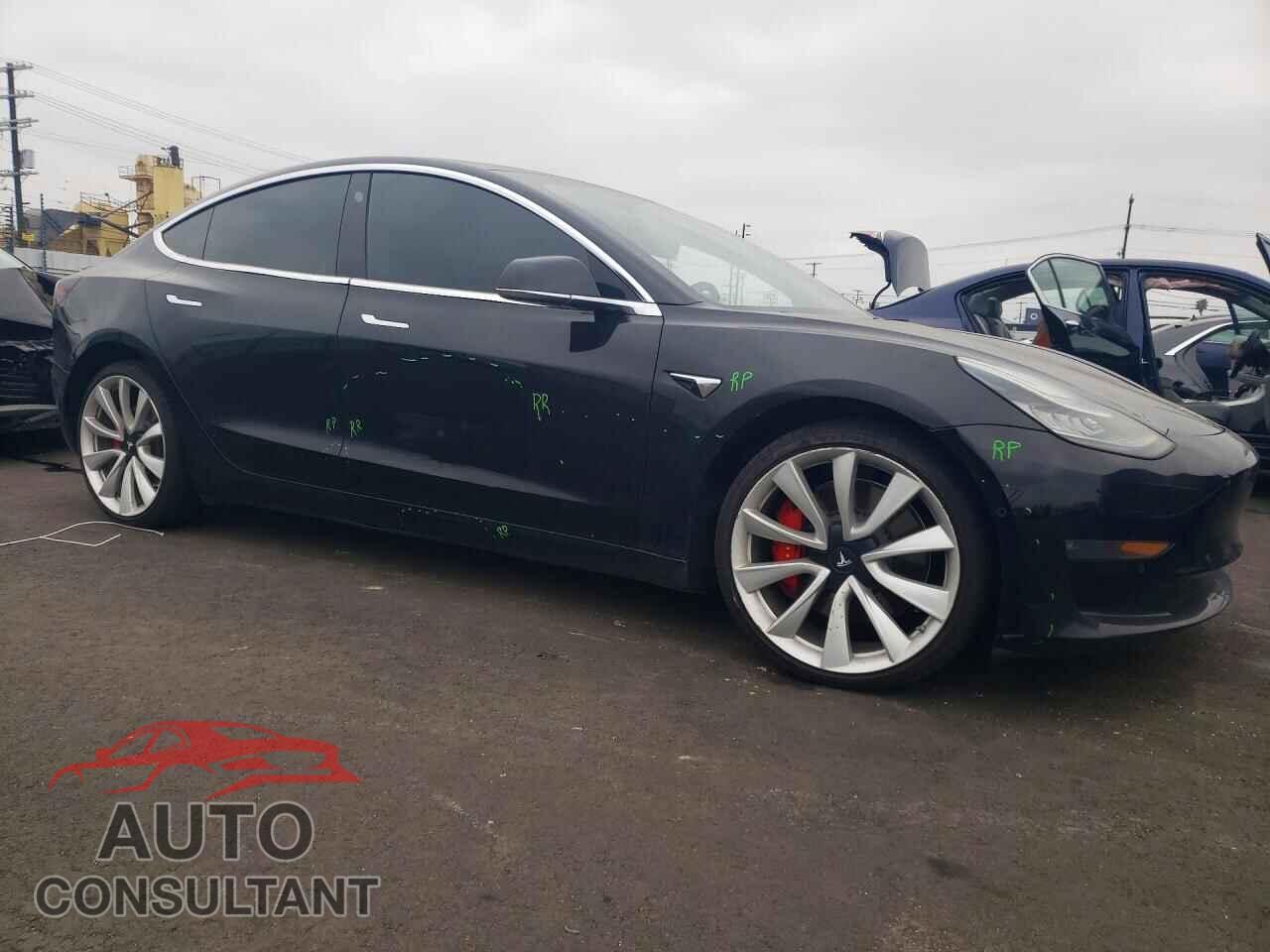 TESLA MODEL 3 2018 - 5YJ3E1EB0JF187659