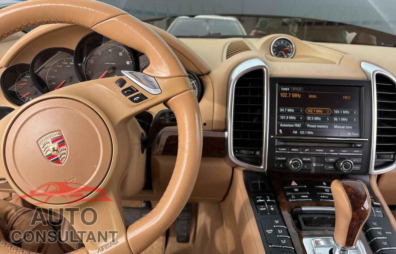 PORSCHE CAYENNE 2013 - WP1AA2A21DLA02243