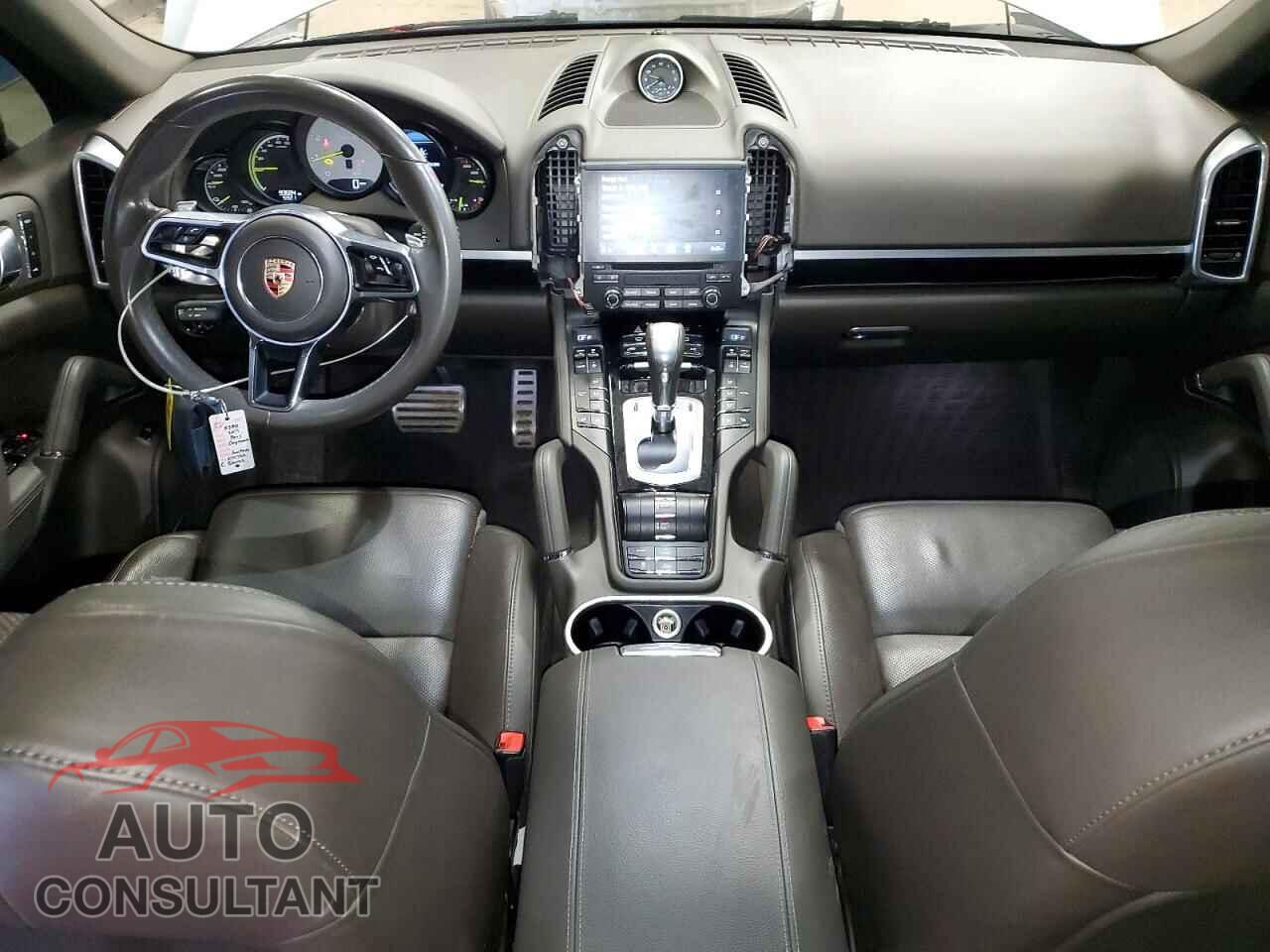 PORSCHE CAYENNE 2017 - WP1AE2A23HLA74720