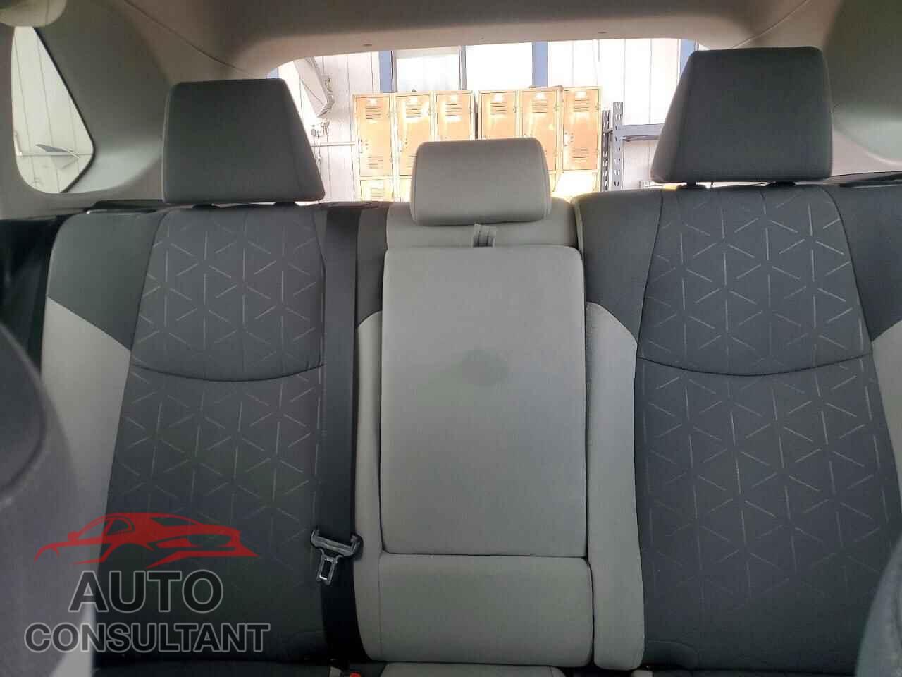 TOYOTA RAV4 2021 - 2T3W1RFV3MC150735