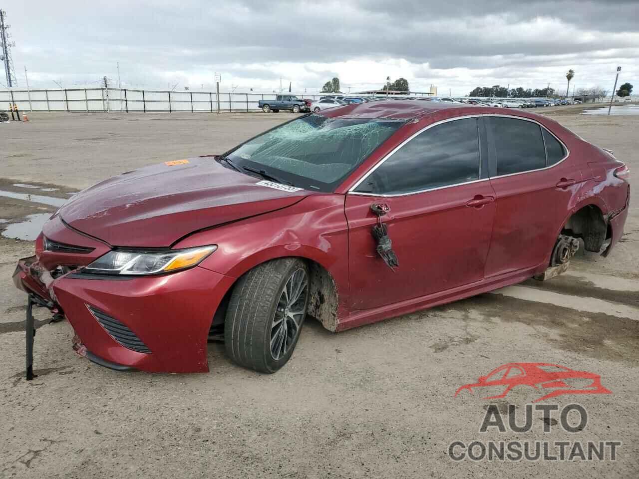 TOYOTA CAMRY 2018 - 4T1B11HK4JU551104