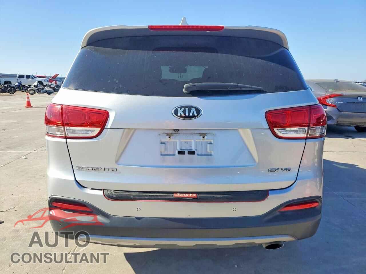 KIA SORENTO 2017 - 5XYPH4A58HG324232