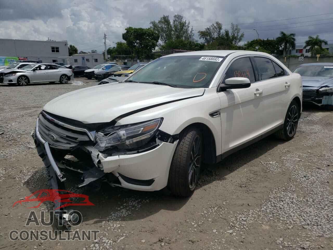 FORD TAURUS 2017 - 1FAHP2E8XHG139926