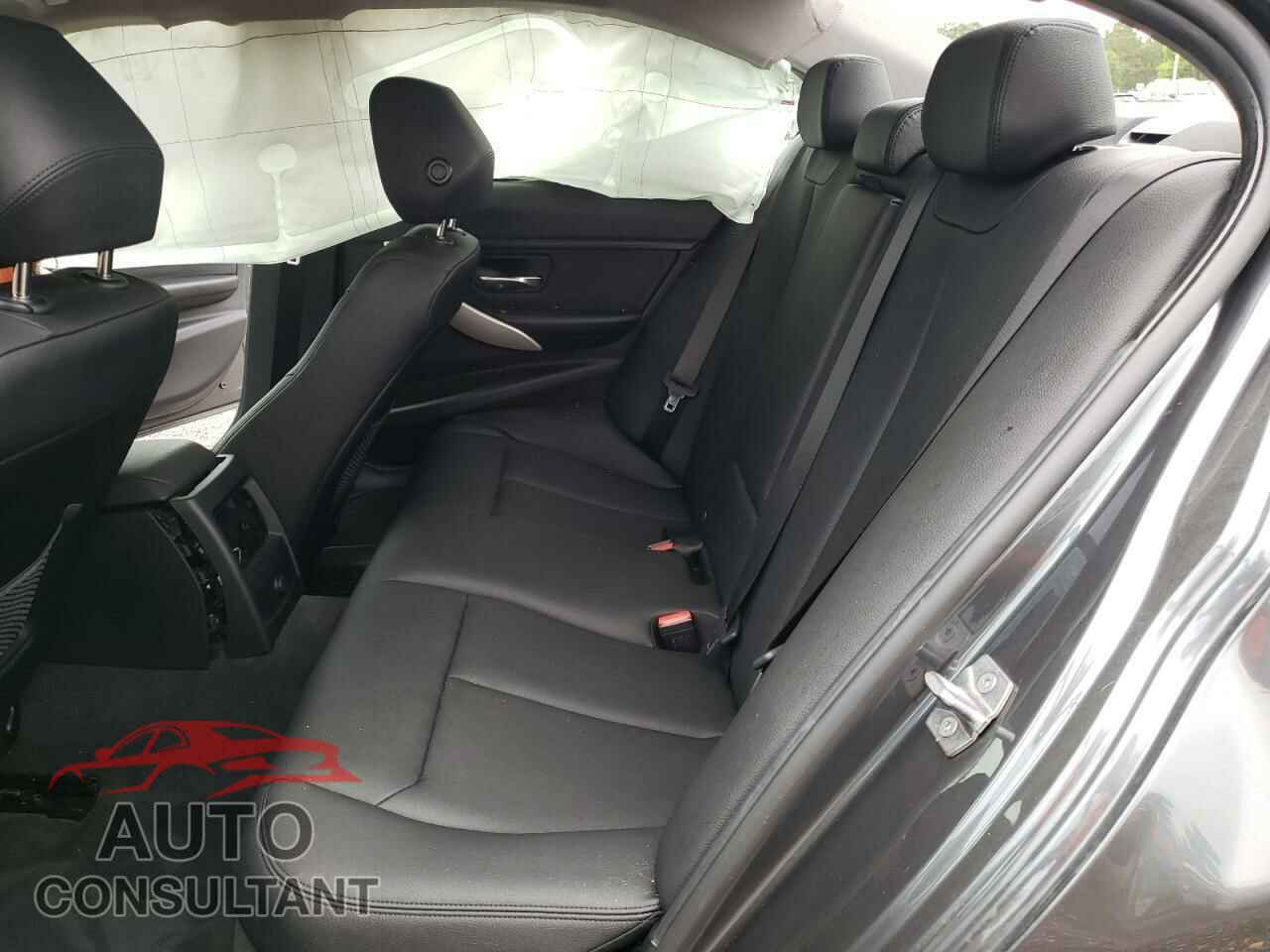 BMW 3 SERIES 2017 - WBA8A9C57HK620059