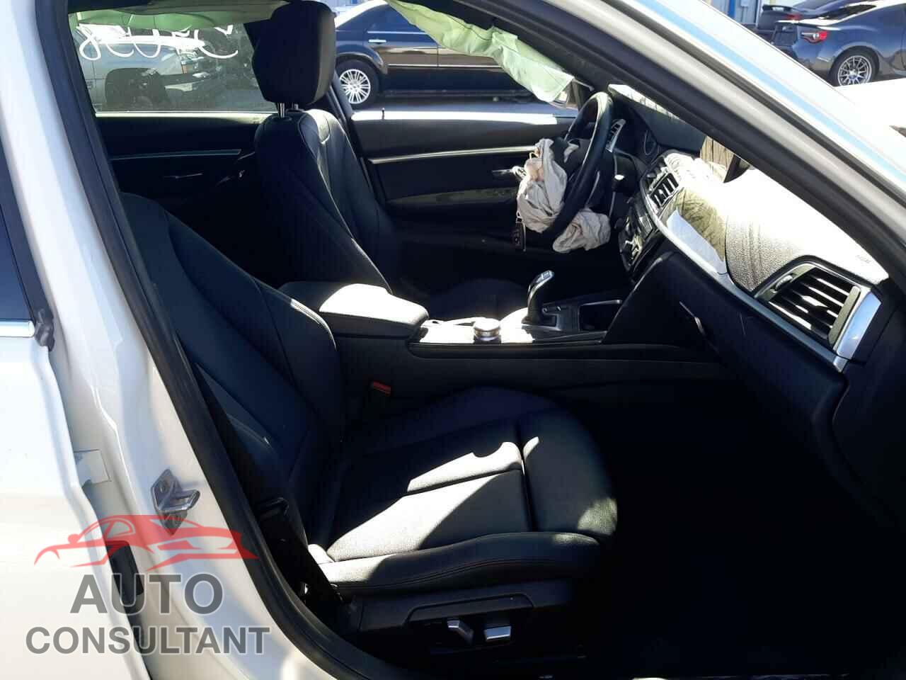 BMW 3 SERIES 2017 - WBA8D9G31HNU63448
