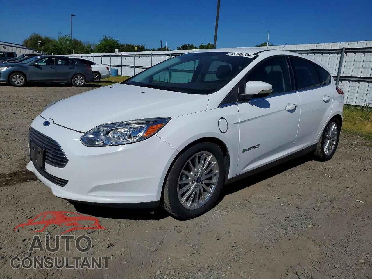 FORD FOCUS 2016 - 1FADP3R46GL388077