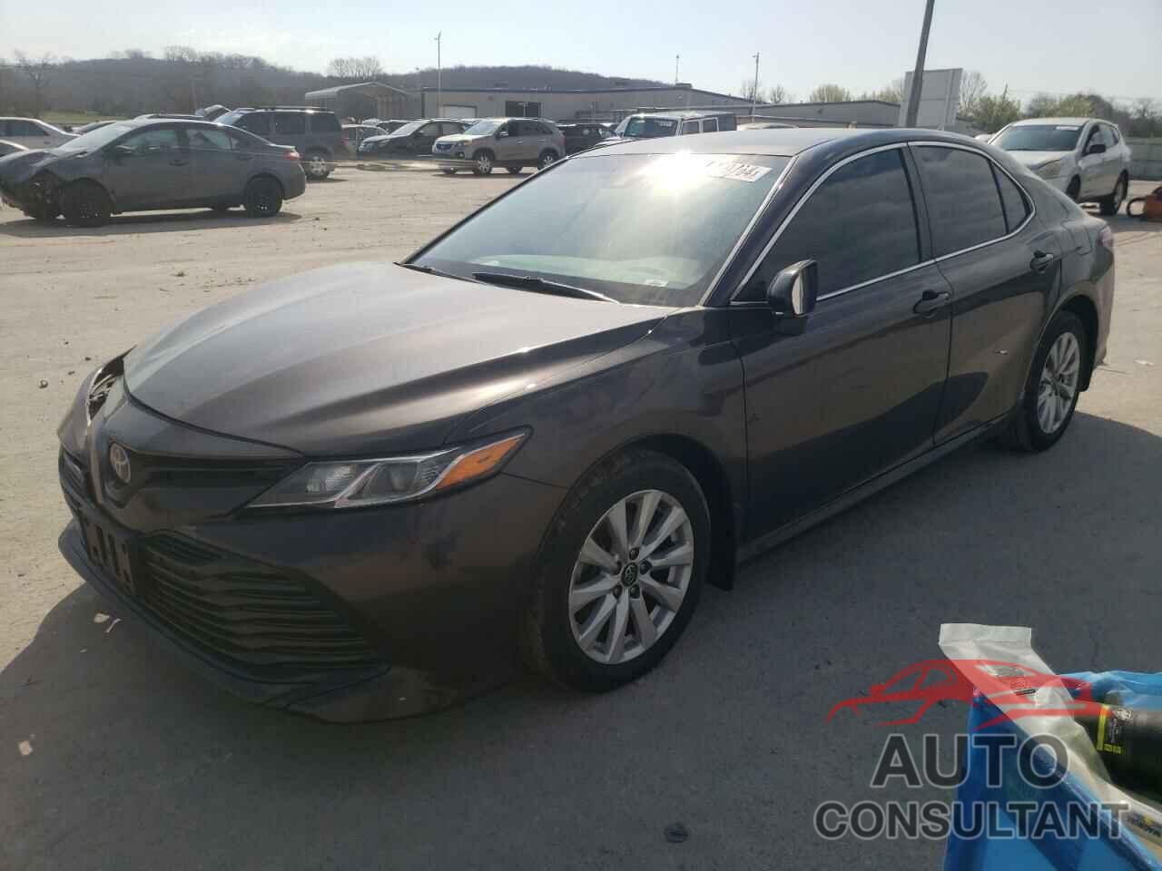 TOYOTA CAMRY 2018 - 4T1B11HK2JU158895