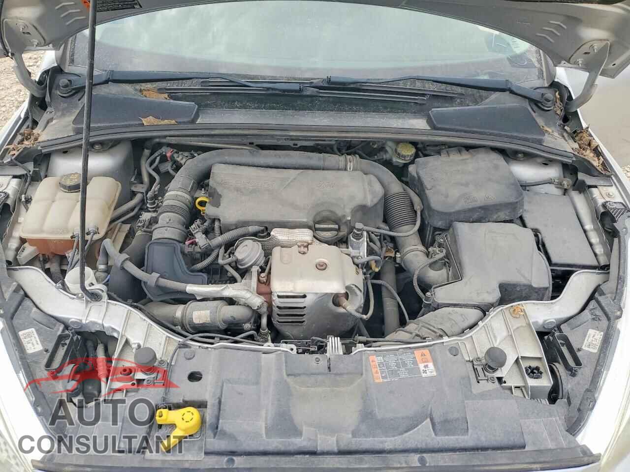 FORD FOCUS 2015 - 1FADP3FE2FL248426