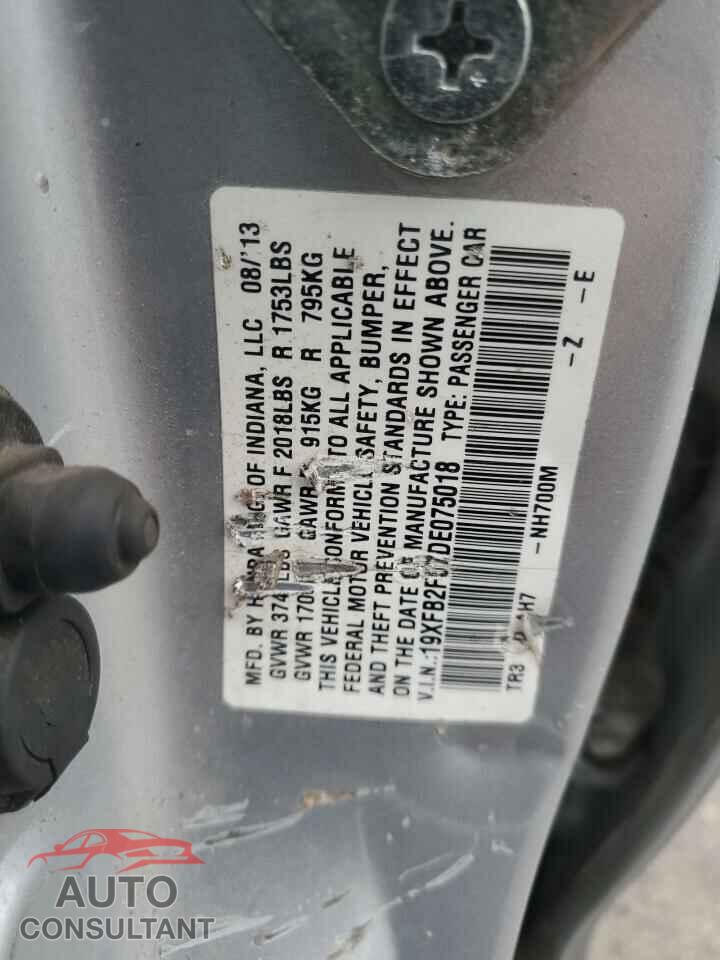 HONDA CIVIC 2013 - 19XFB2F57DE075018