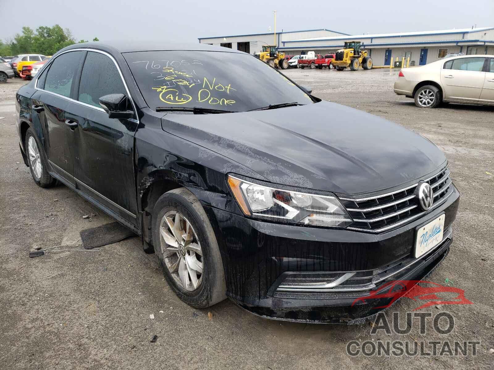 VOLKSWAGEN PASSAT 2017 - 1VWAT7A34HC008607