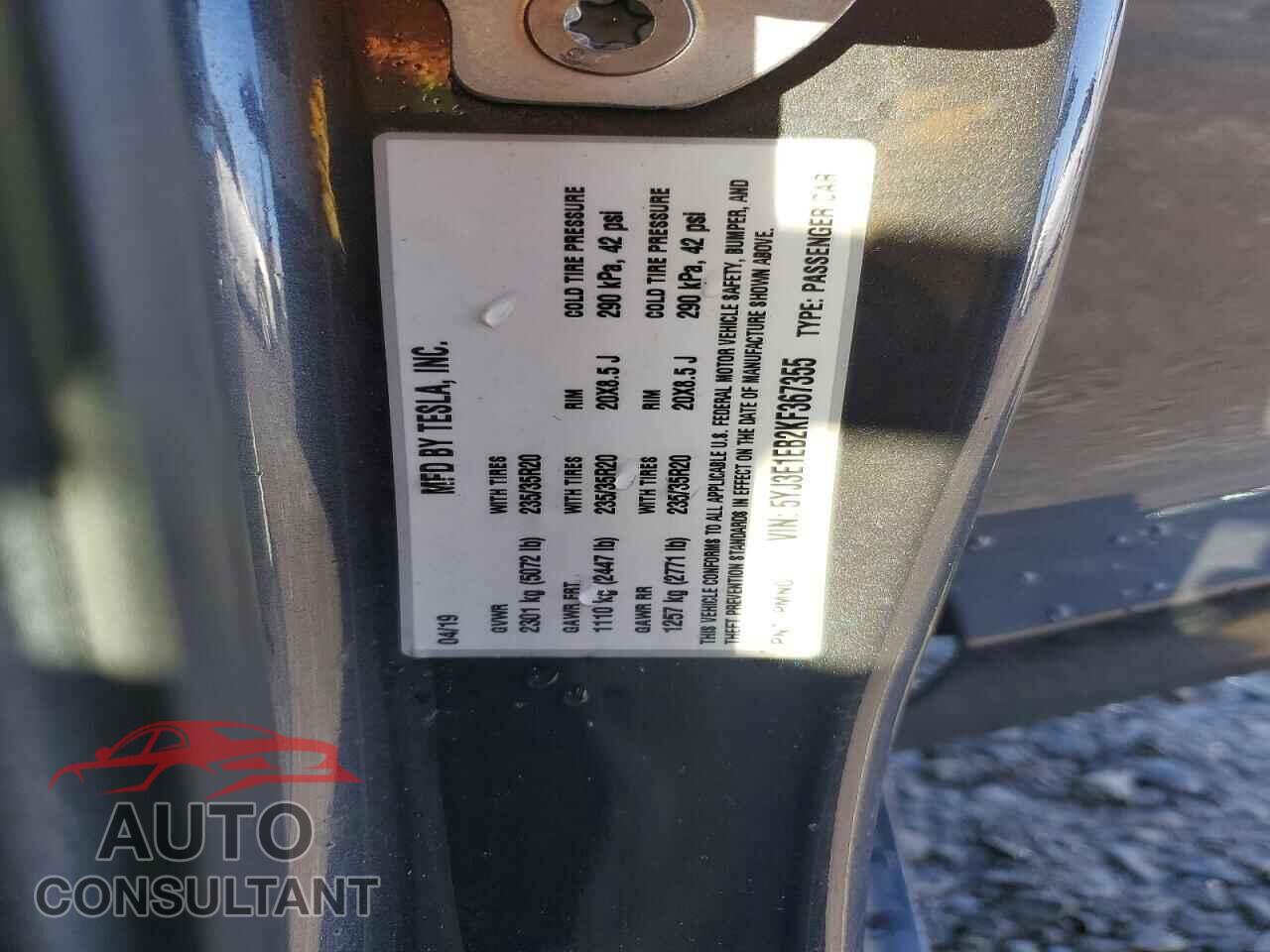 TESLA MODEL 3 2019 - 5YJ3E1EB2KF367355