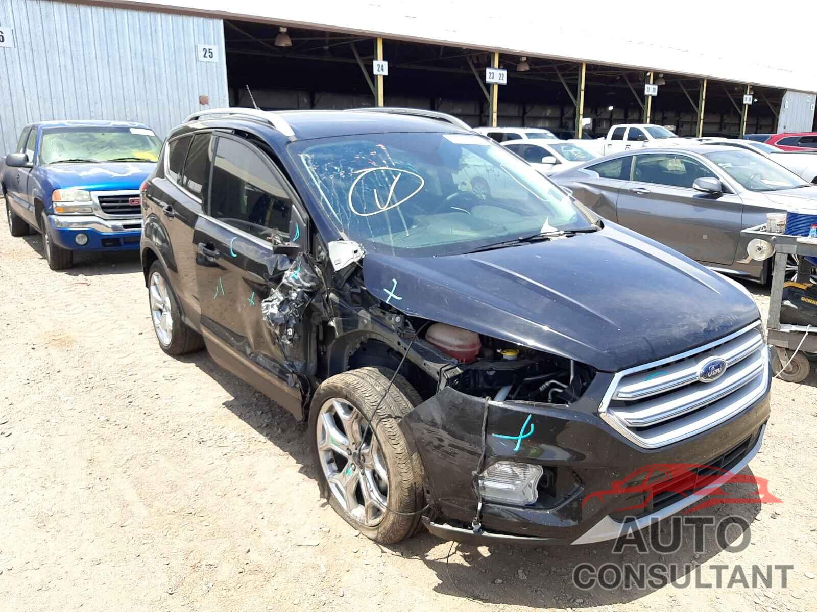 FORD ESCAPE 2019 - 1FMCU0J99KUB05383