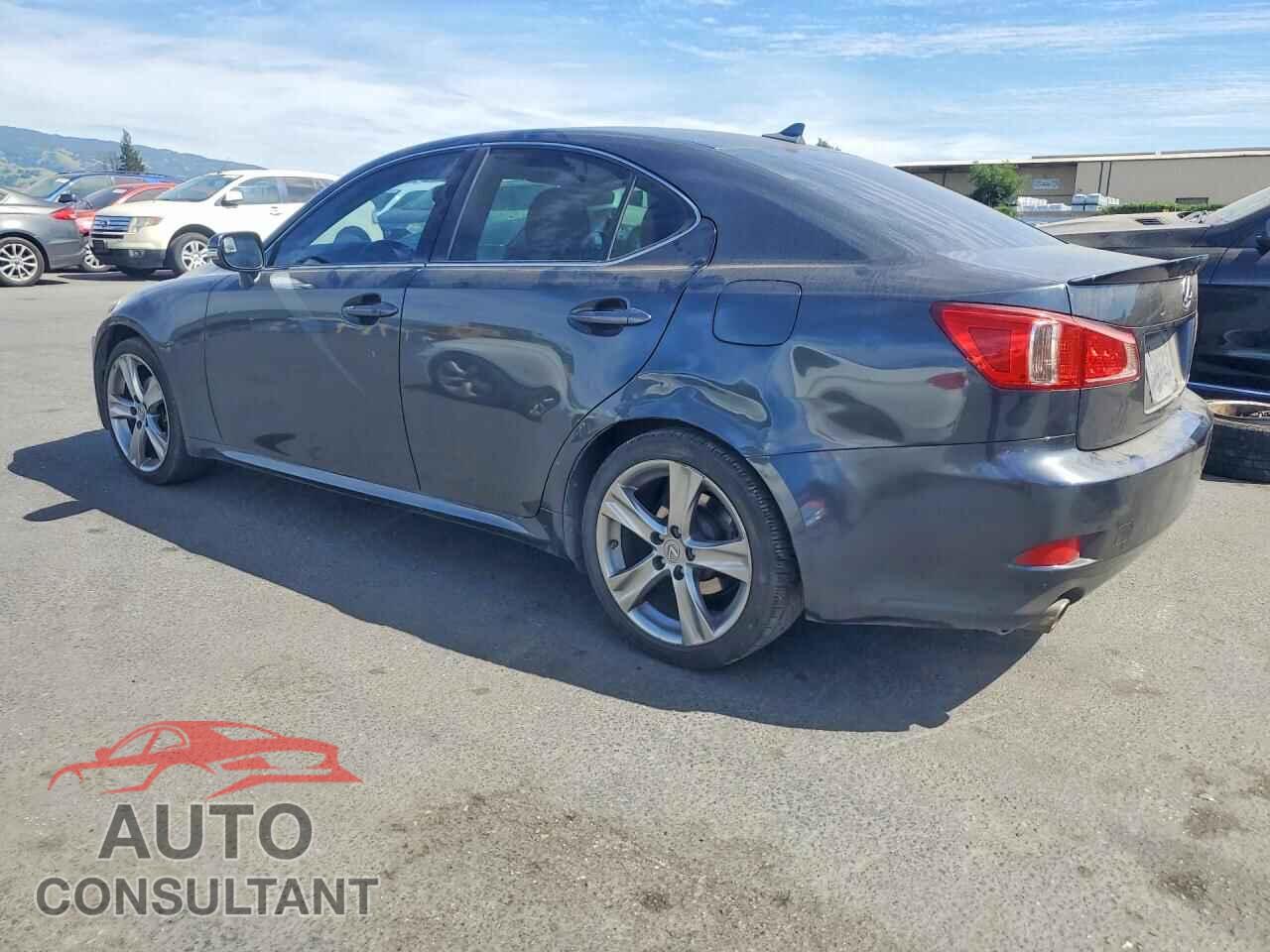 LEXUS IS 2011 - JTHBF5C25B5137067
