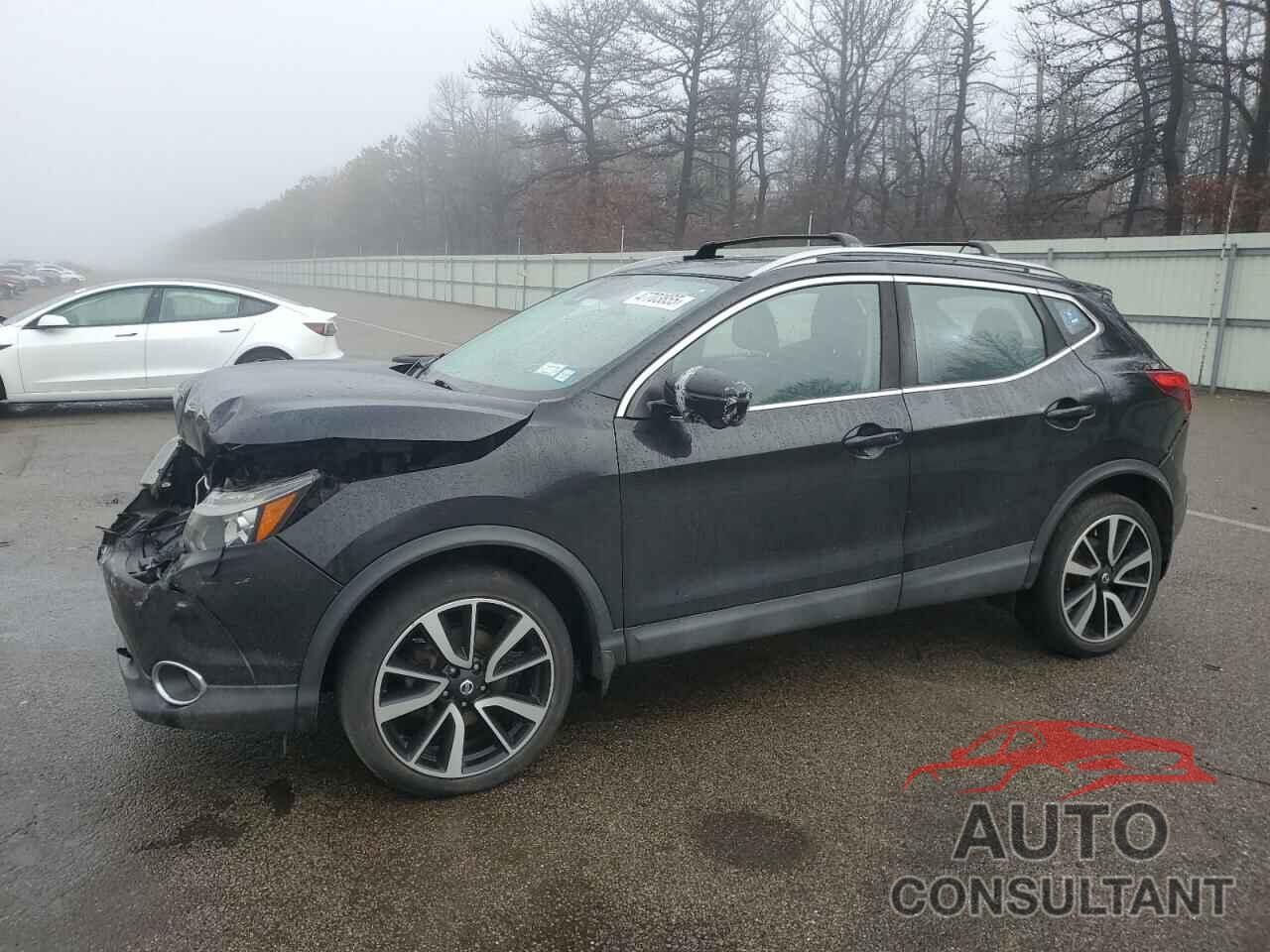 NISSAN ROGUE 2017 - JN1BJ1CR4HW139579