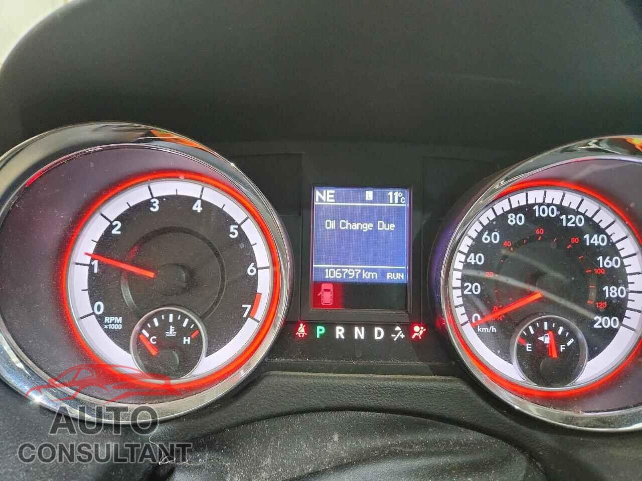 DODGE CARAVAN 2015 - 2C4RDGDG4FR585921