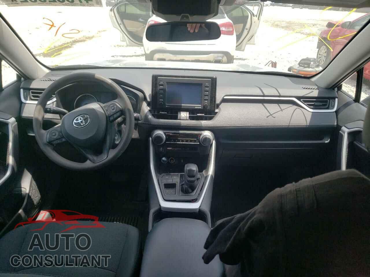 TOYOTA RAV4 2021 - 2T3H1RFV6MC124221