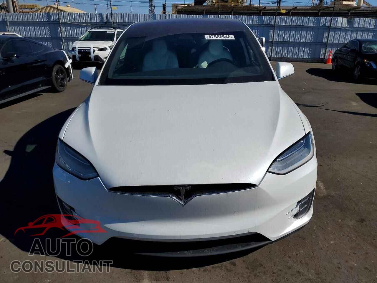 TESLA MODEL X 2020 - 5YJXCBE26LF272182