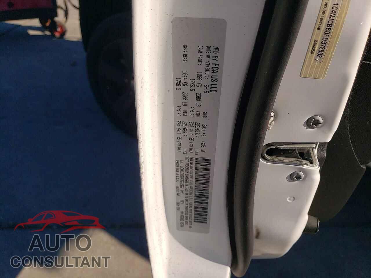 JEEP COMPASS 2015 - 1C4NJCBB0FD372832
