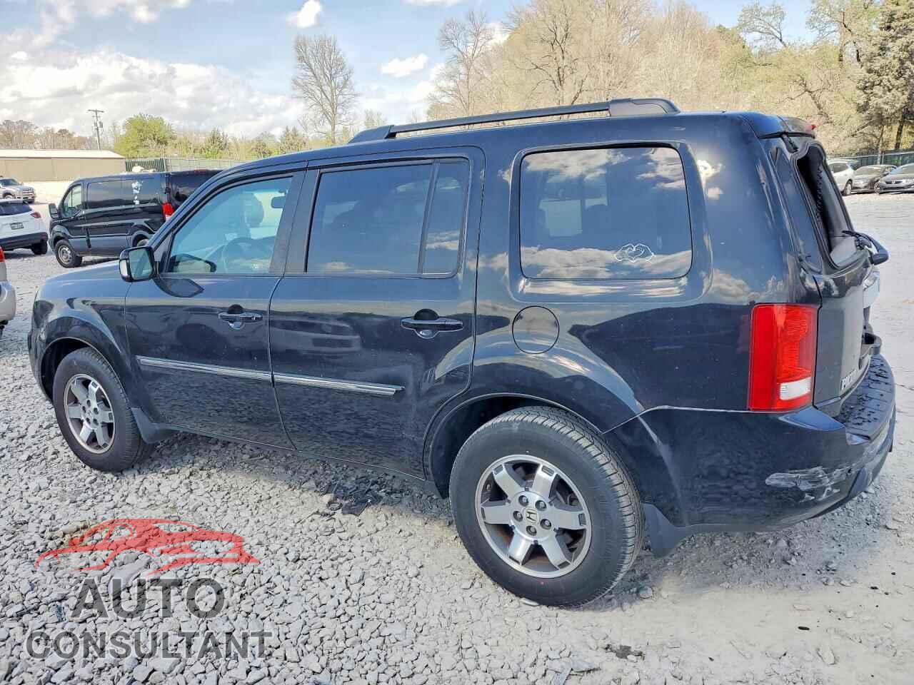 HONDA PILOT 2011 - 5FNYF4H9XBB084828