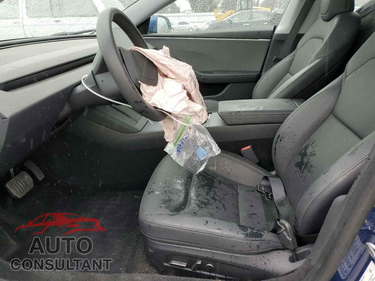 TESLA MODEL 3 2024 - 5YJ3E1EA6RF739880