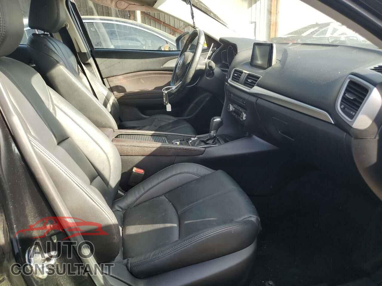 MAZDA 3 2017 - 3MZBN1L7XHM102386