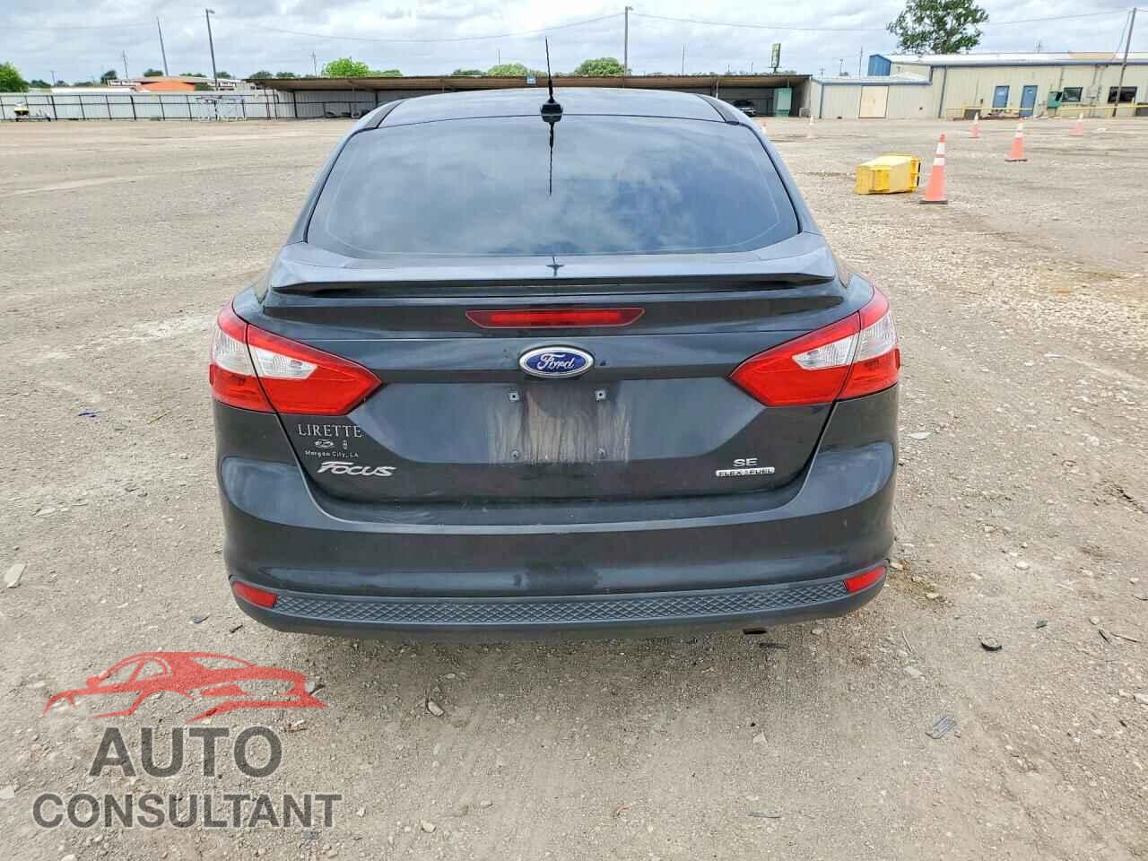 FORD FOCUS 2014 - 1FADP3F27EL173002