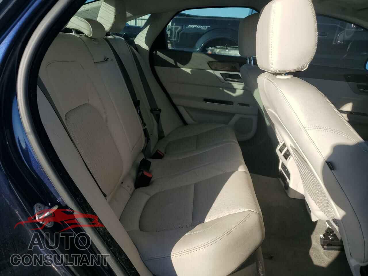 JAGUAR XF 2016 - SAJBE4BV2GCY09892