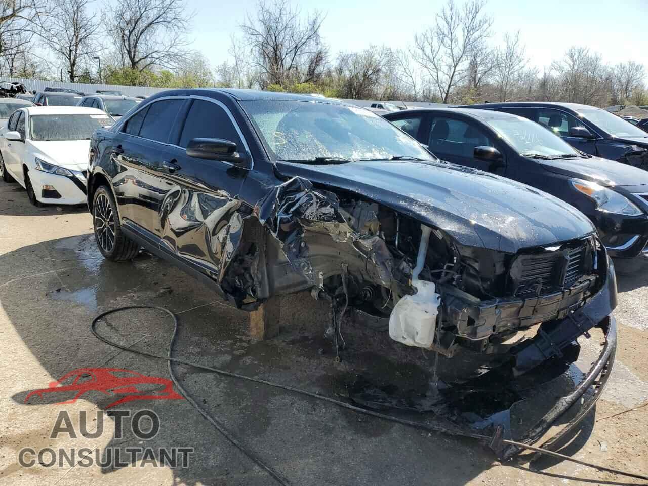 FORD TAURUS 2018 - 1FAHP2E87JG113726