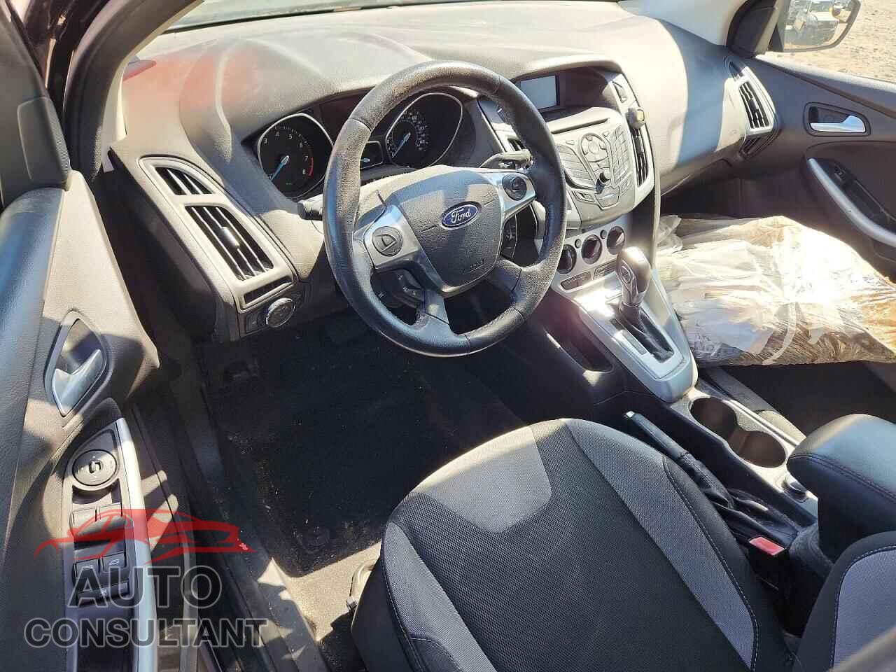 FORD FOCUS 2012 - 1FAHP3K2XCL365597