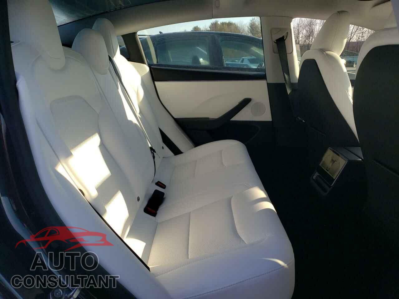 TESLA MODEL 3 2024 - 5YJ3E1EA2RF859983