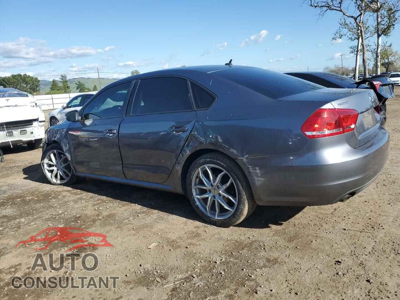 VOLKSWAGEN PASSAT 2014 - 1VWAT7A38EC036342