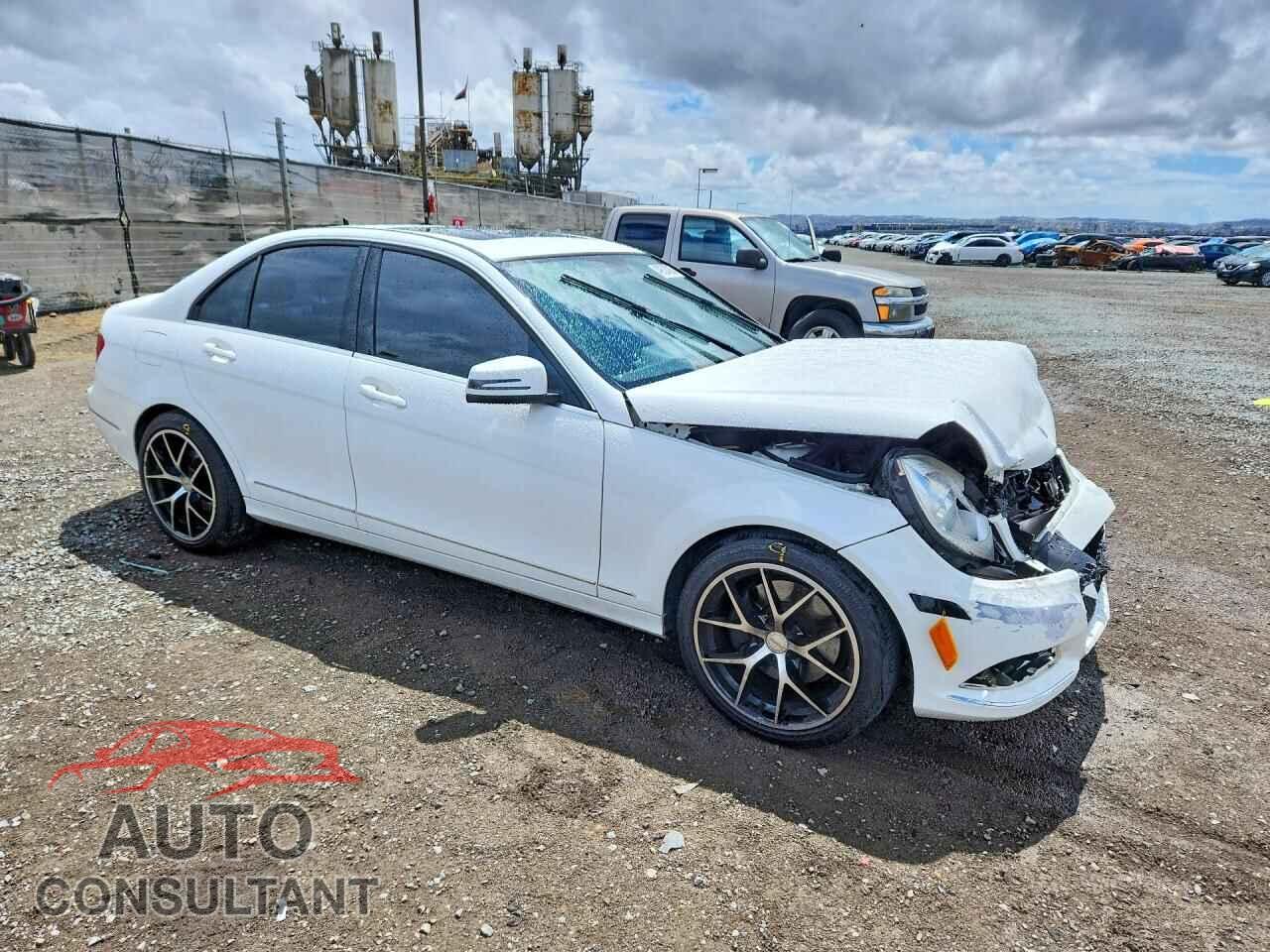MERCEDES-BENZ C-CLASS 2014 - WDDGF8AB8EA943126