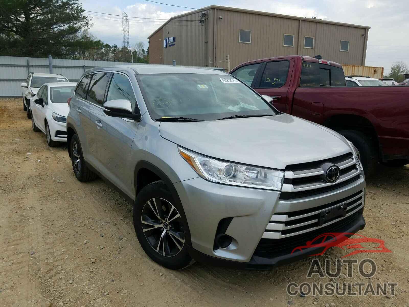 TOYOTA HIGHLANDER 2019 - 5TDBZRFH0KS963030