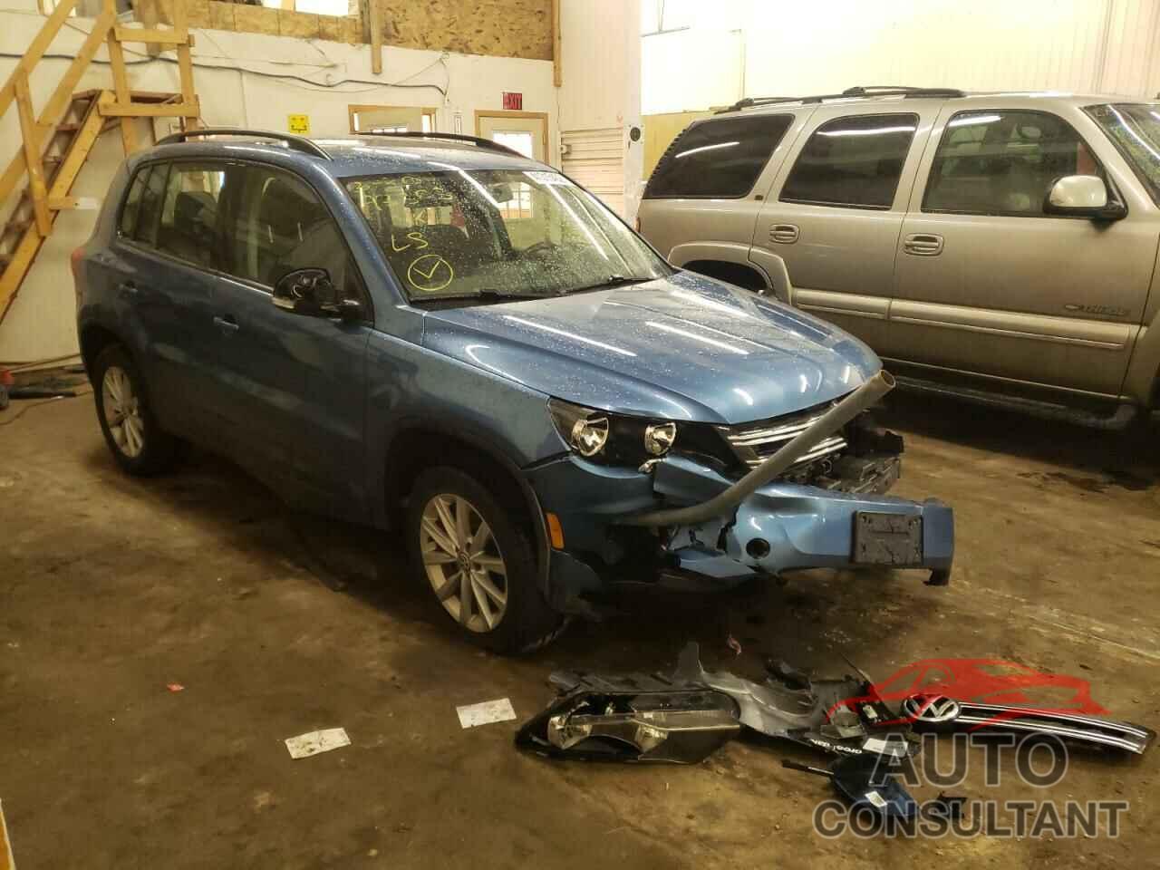 VOLKSWAGEN TIGUAN 2017 - WVGBV7AX6HK042652