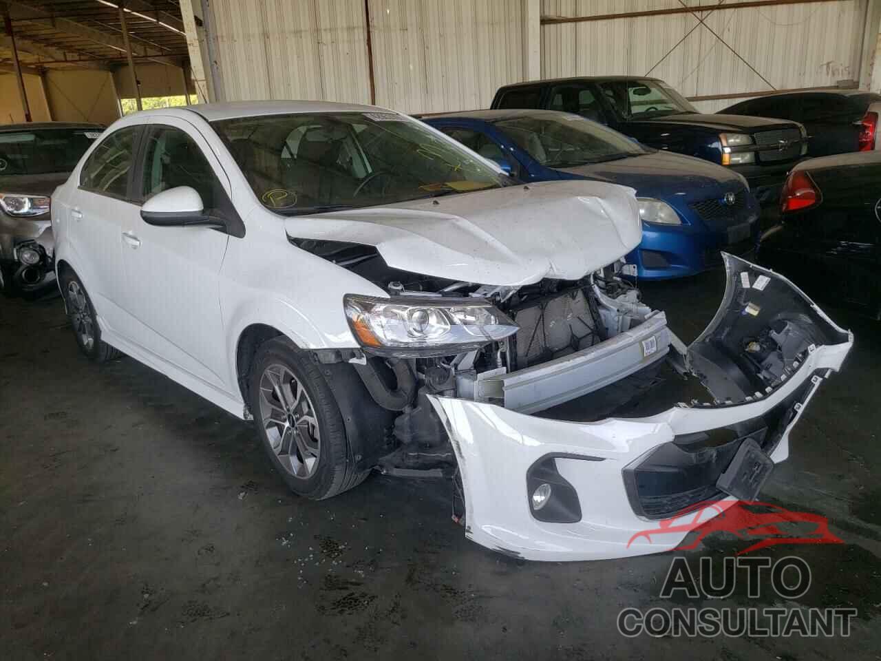 CHEVROLET SONIC 2018 - 1G1JD5SG8J4120731