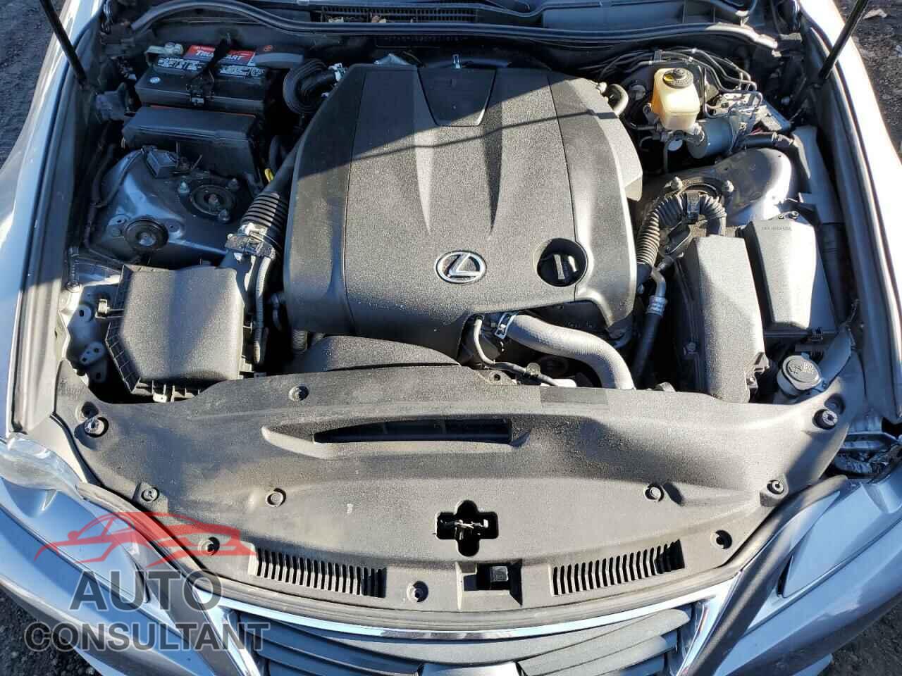 LEXUS IS 2015 - JTHCF1D20F5018151