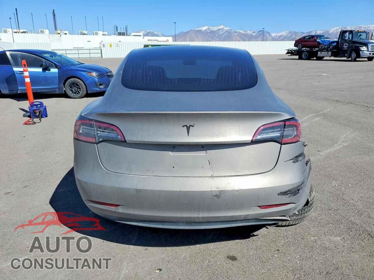 TESLA MODEL 3 2018 - 5YJ3E1EB5JF070689