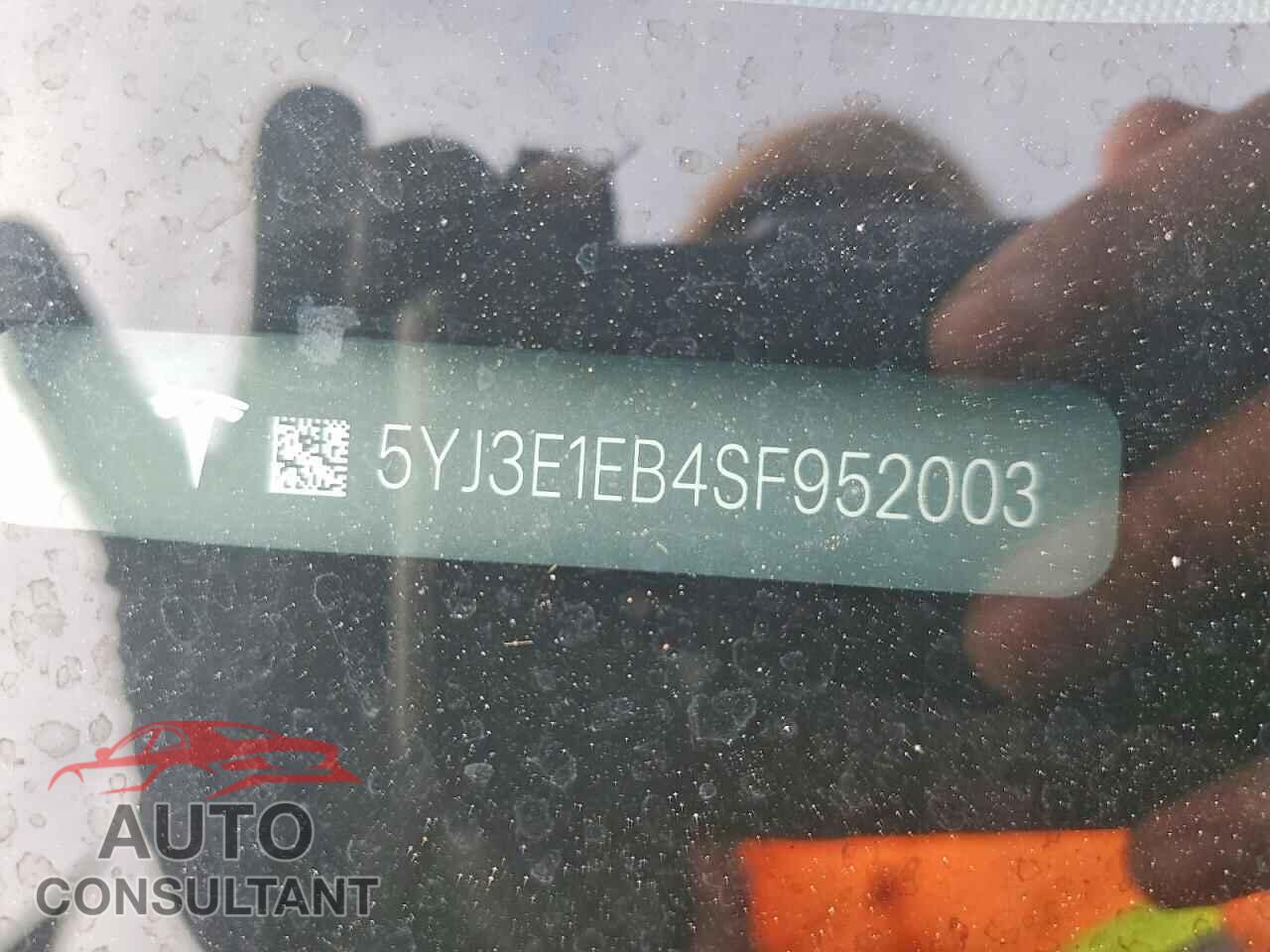 TESLA MODEL 3 2025 - 5YJ3E1EB4SF952003