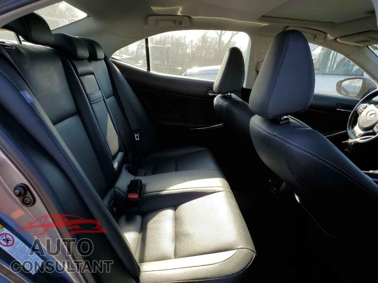 LEXUS IS 2015 - JTHCF1D20F5018151