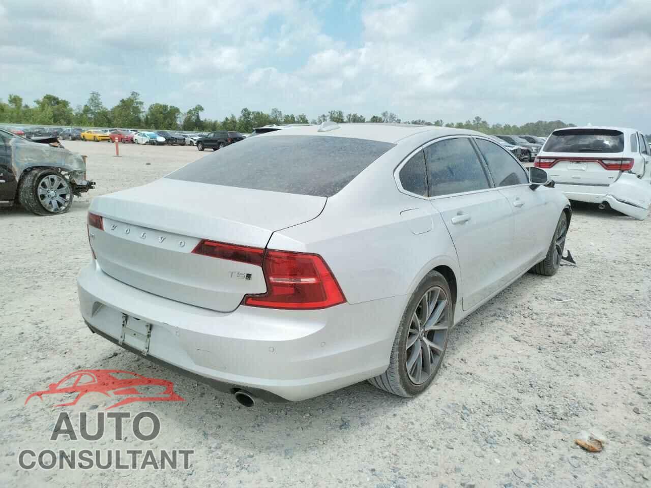 VOLVO S90 2018 - LVY982MK6JP007124