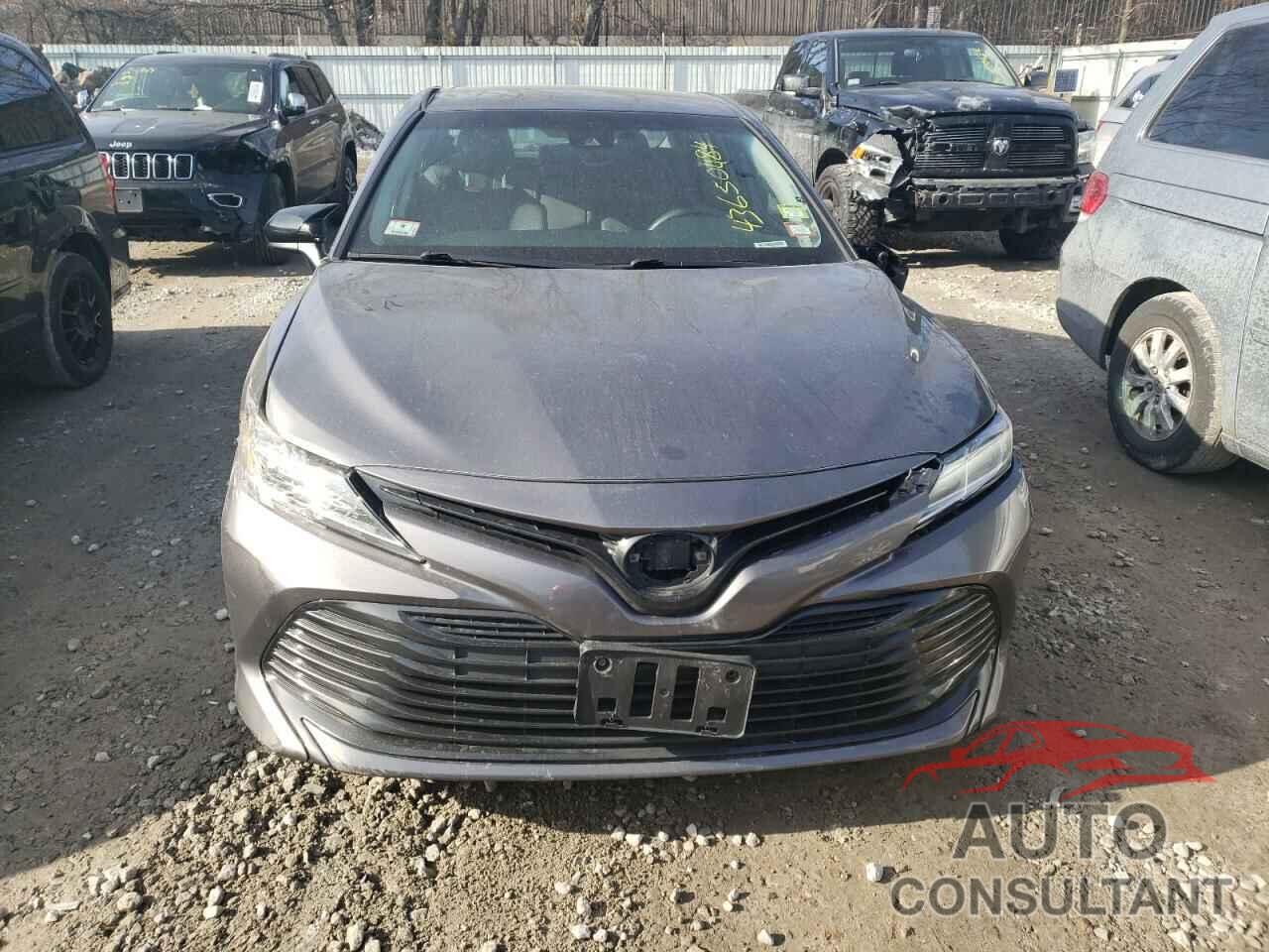 TOYOTA CAMRY 2018 - 4T1B11HK0JU615476