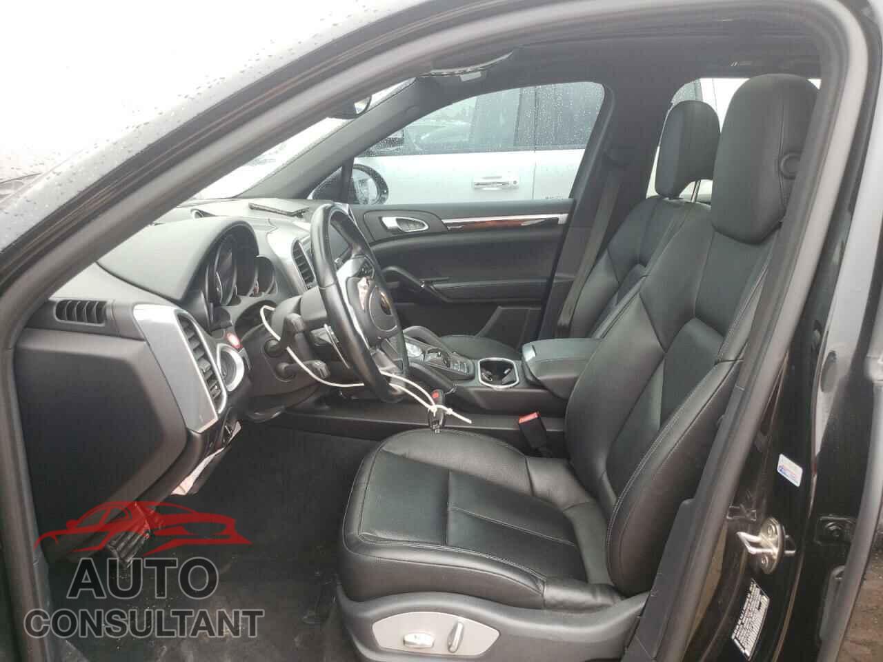 PORSCHE CAYENNE 2018 - WP1AA2A21JKA02860