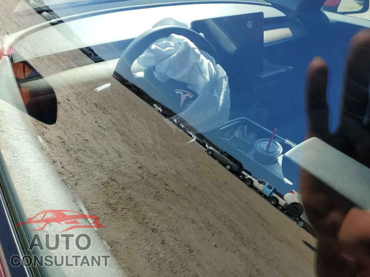 TESLA MODEL 3 2021 - 5YJ3E1EA0MF856668