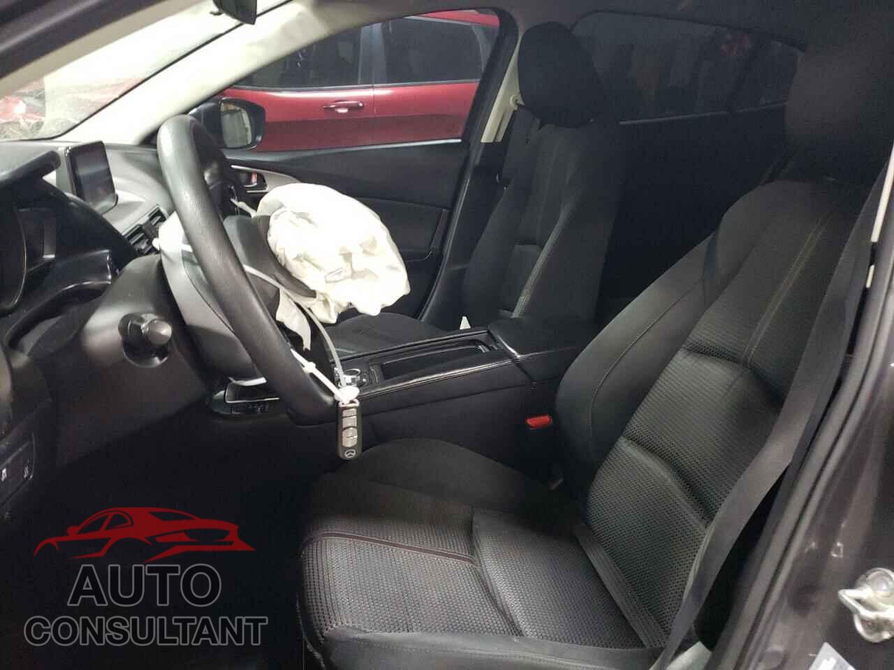 MAZDA 3 2017 - 3MZBN1U79HM108338