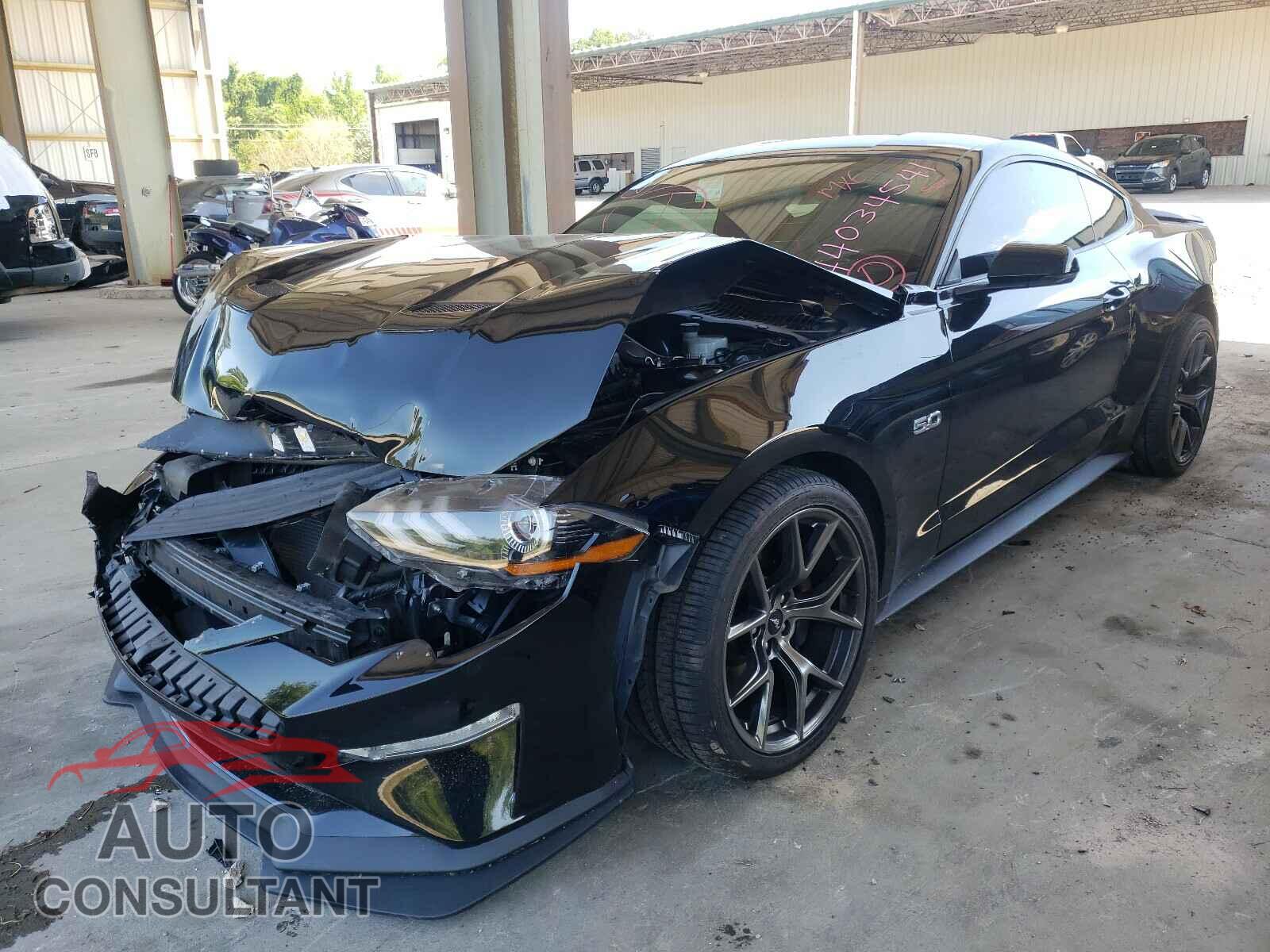 FORD MUSTANG 2018 - 1FA6P8CF1J5157339