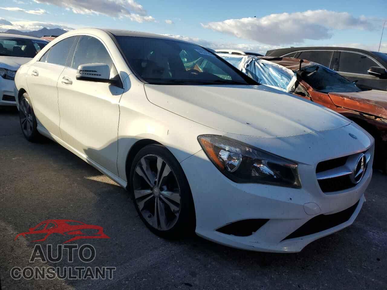 MERCEDES-BENZ CLA-CLASS 2015 - WDDSJ4EB2FN242586
