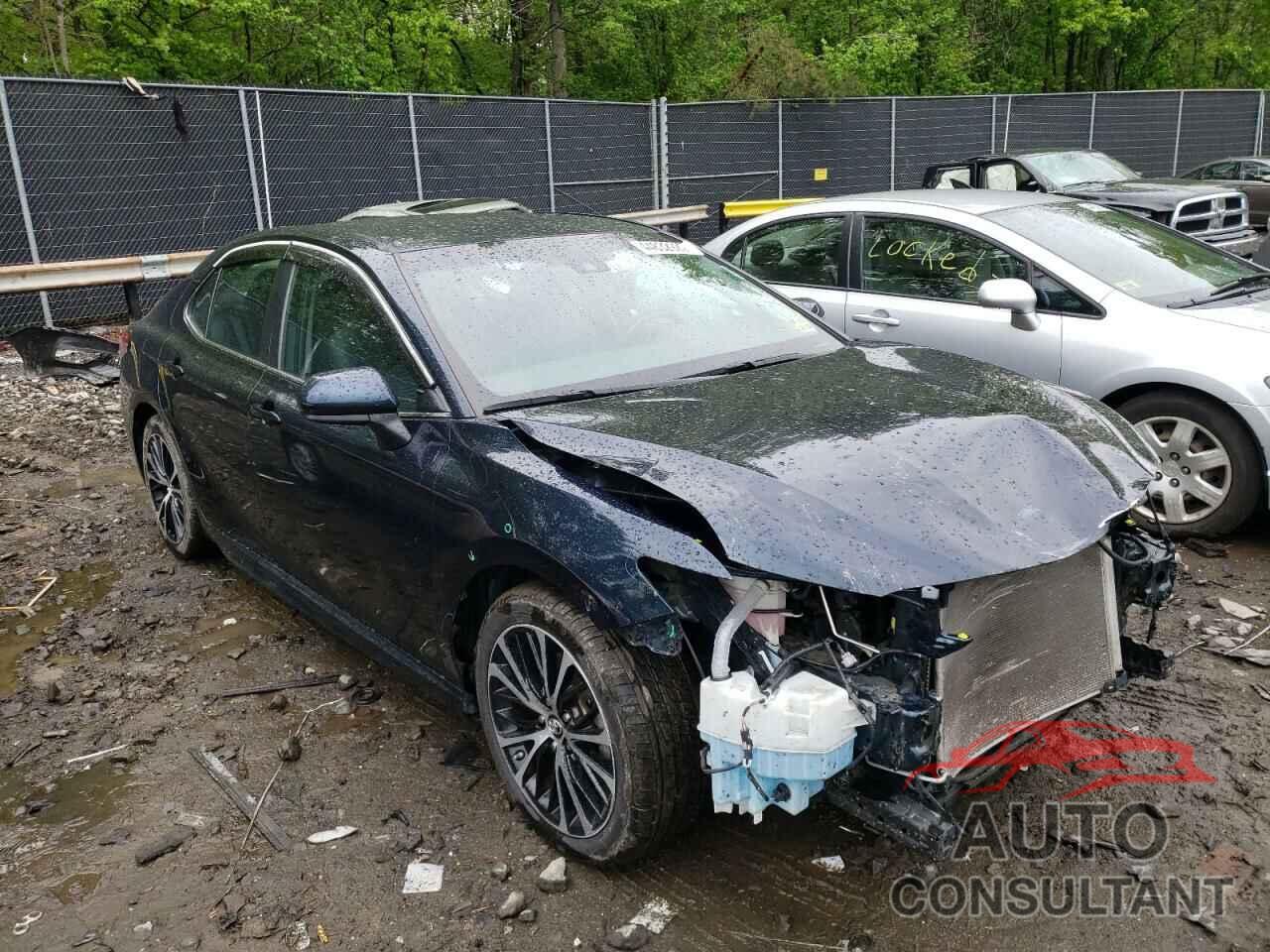 TOYOTA CAMRY 2018 - 4T1B11HK3JU666633