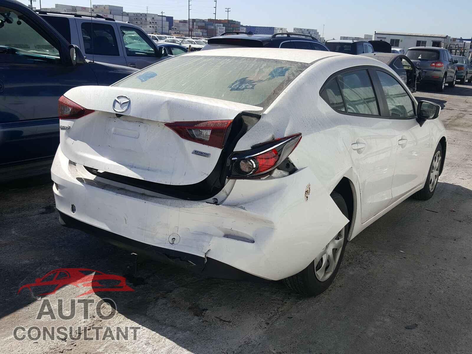 MAZDA 3 2018 - 3MZBN1U76JM202859