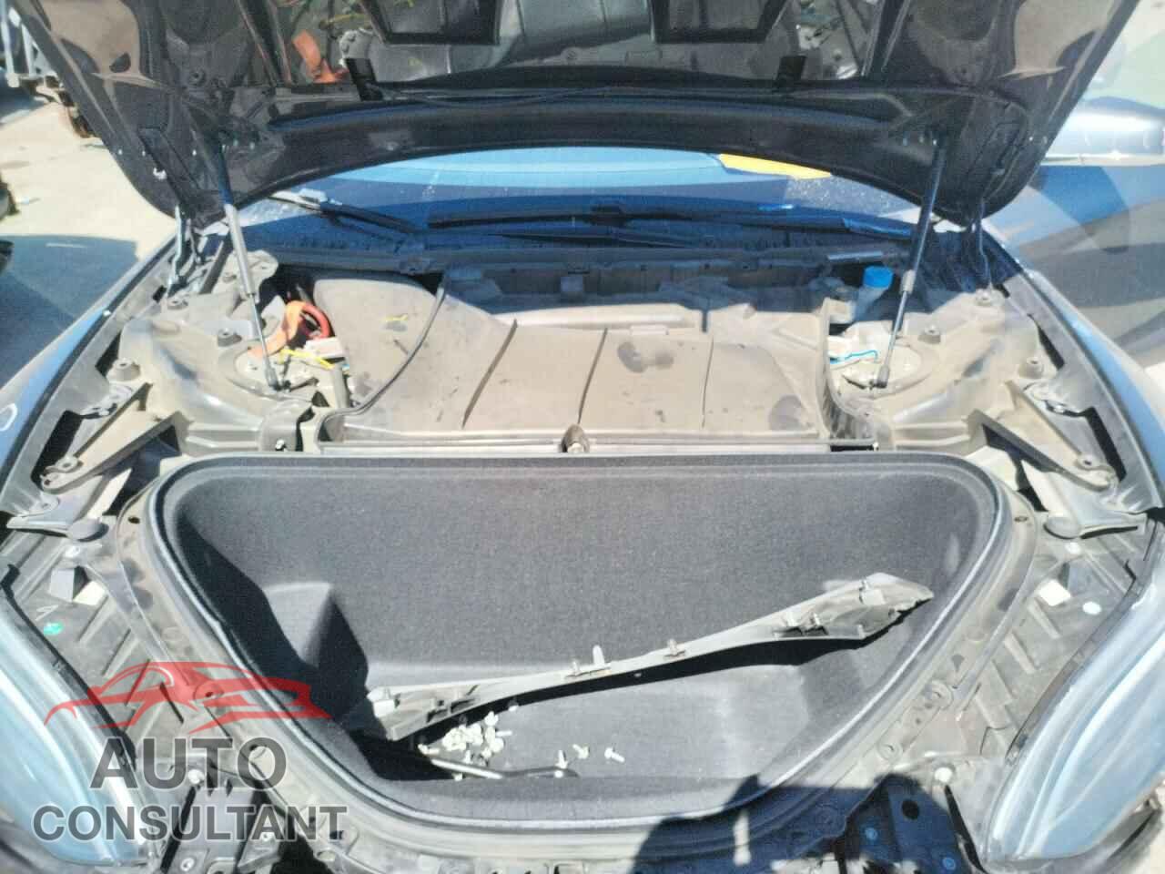 TESLA MODEL S 2017 - 5YJSA1E15HF215335