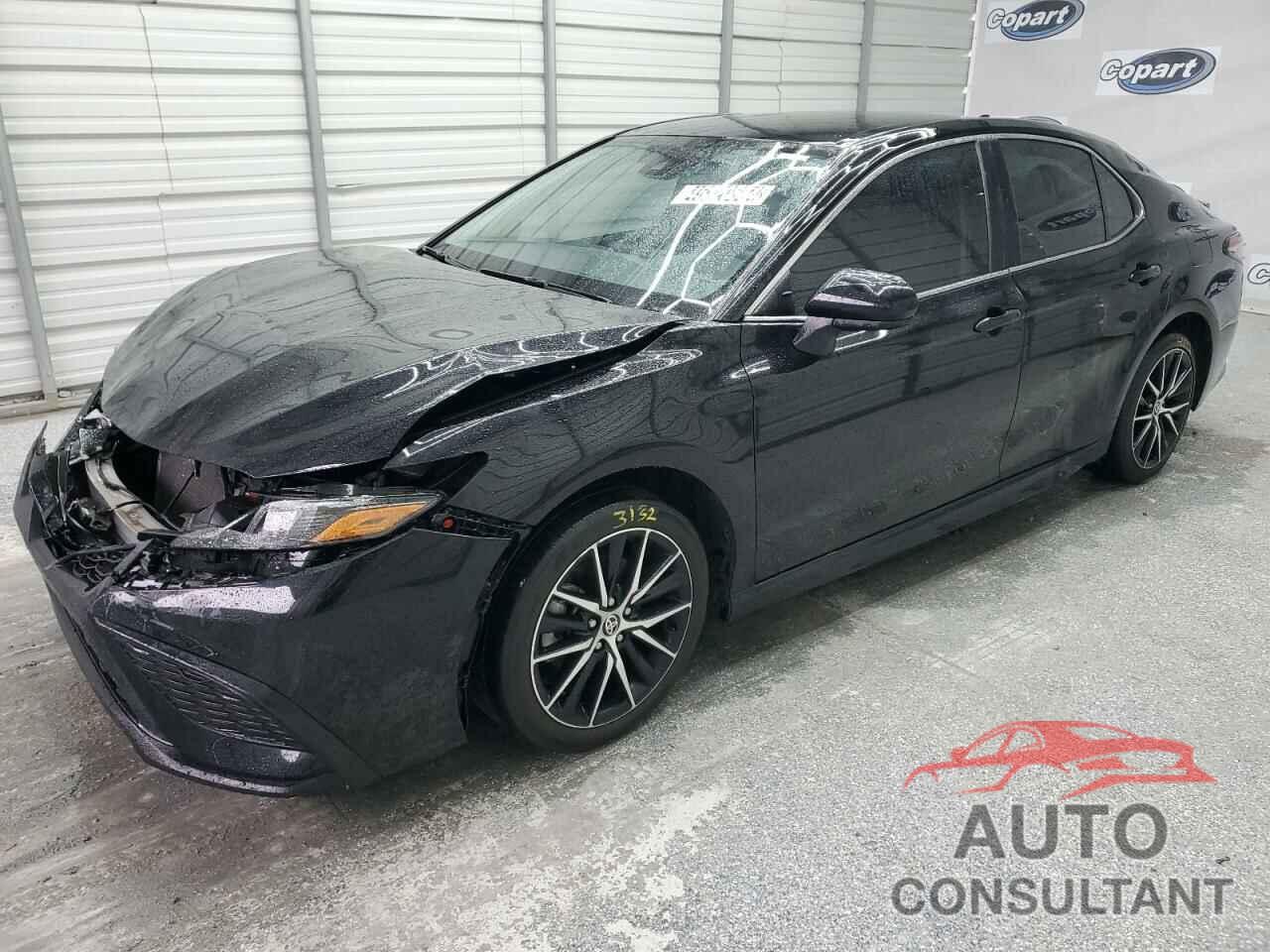 TOYOTA CAMRY 2021 - 4T1G11AK5MU557854